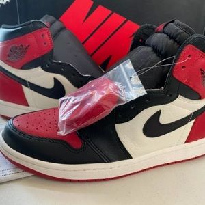 Jordan retro 1 bred toe